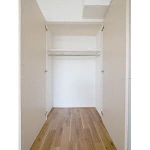 Room image 14