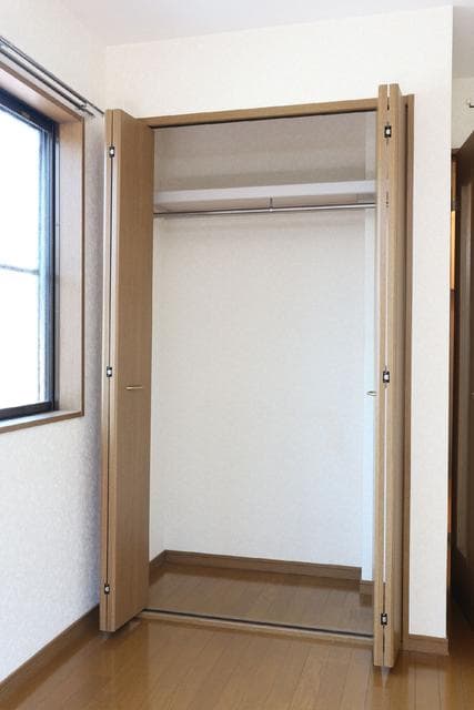 Room image 15