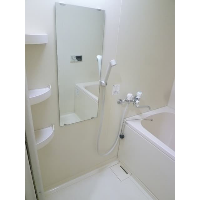 Room image 15