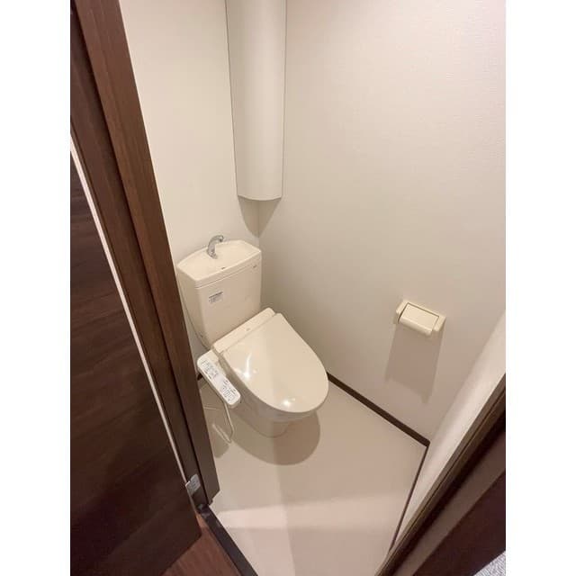 Room image 11