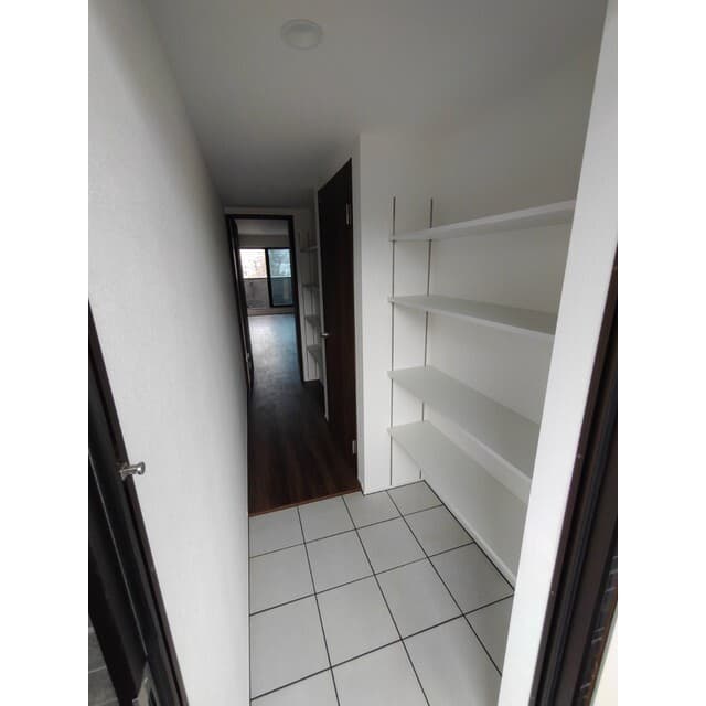 Room image 10