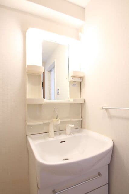 Room image 15