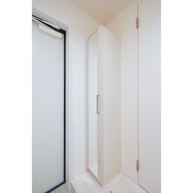 Room image 16