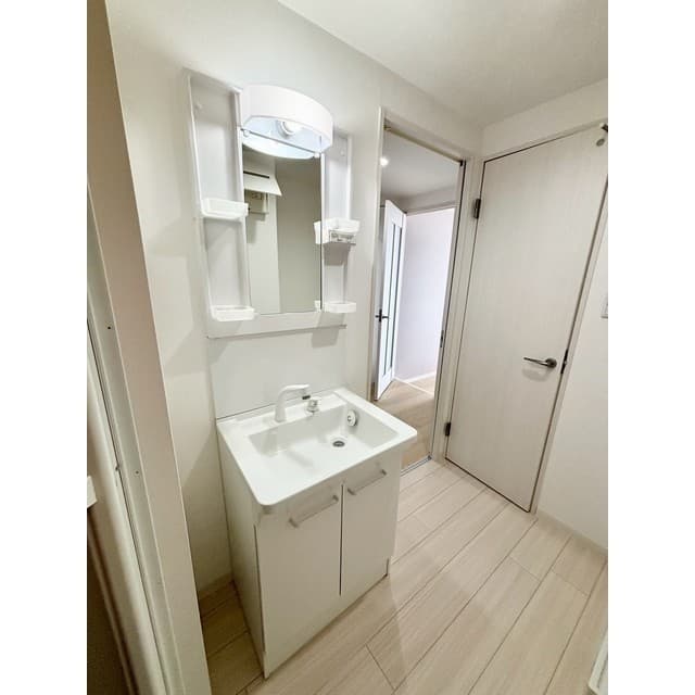 Room image 11