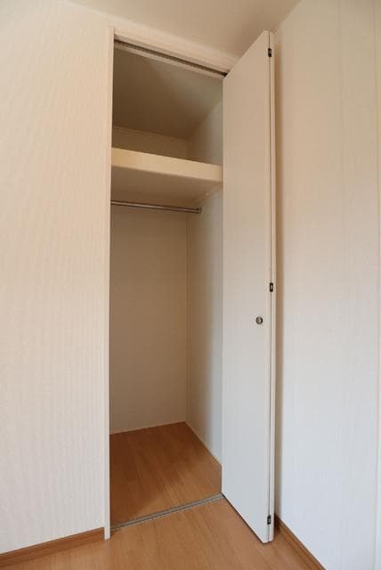 Room image 16
