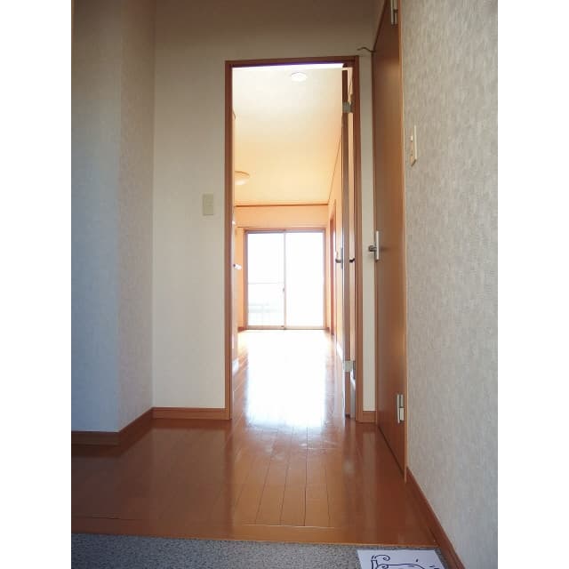Room image 13