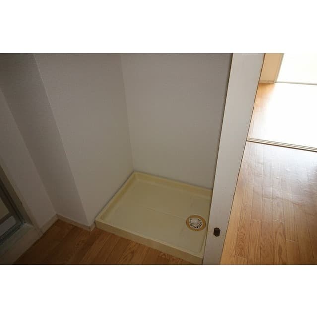 Room image 9