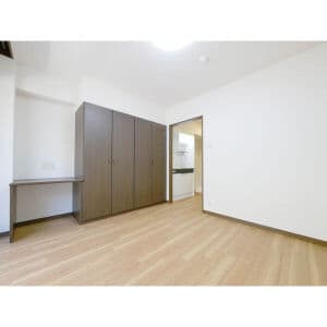 Room image 14