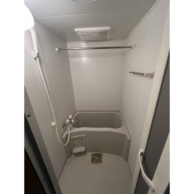Room image 10