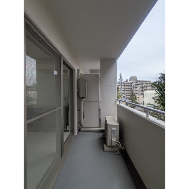 Room image 15