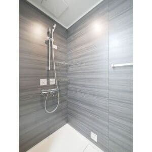 Room image 15