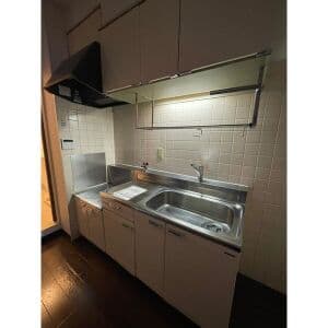 Room image 8