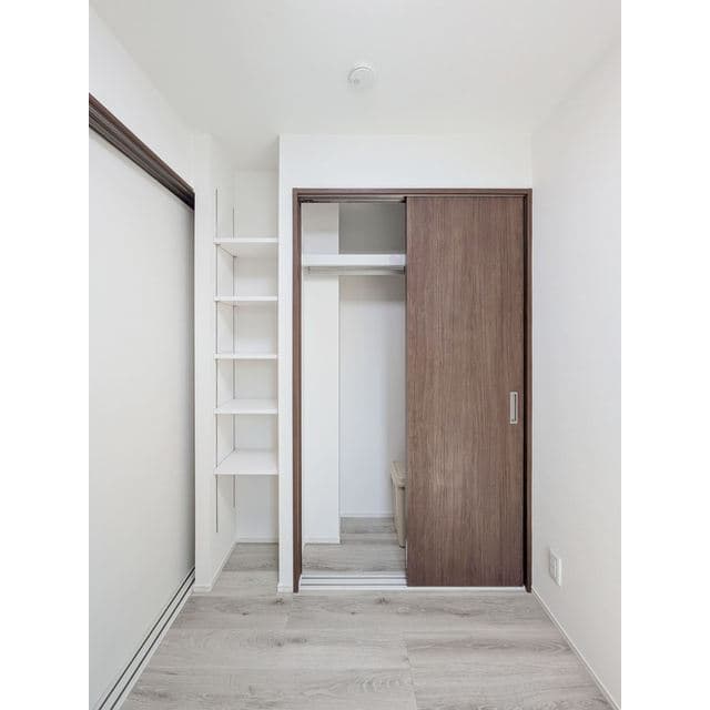 Room image 14