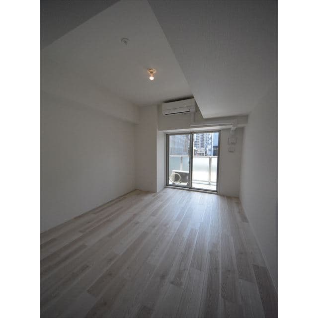 Room image 14