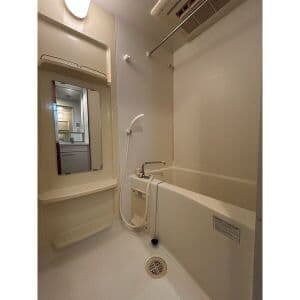 Room image 11