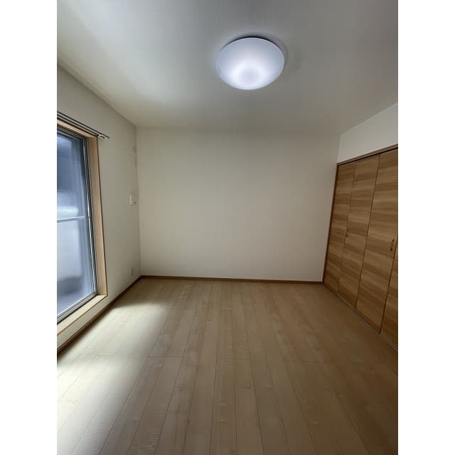 Room image 14