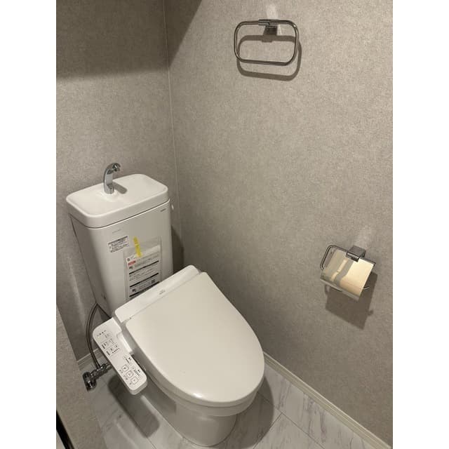 Room image 11