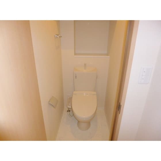 Room image 8