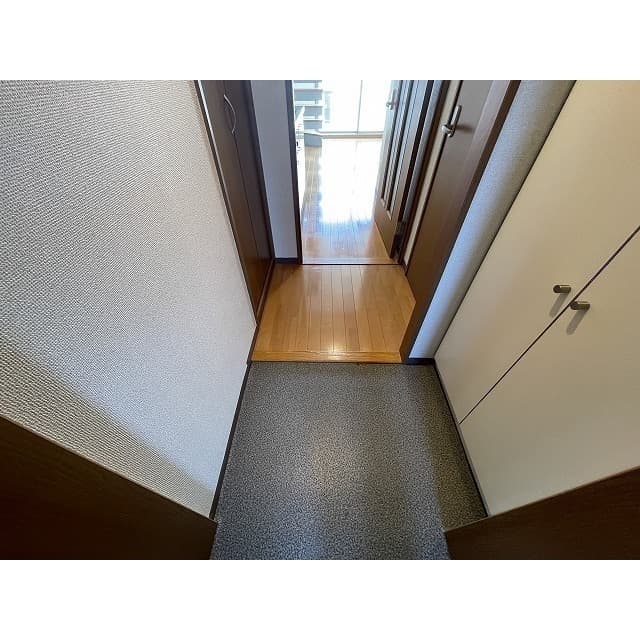 Room image 15