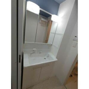 Room image 12