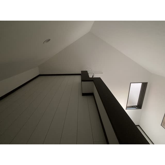 Room image 15