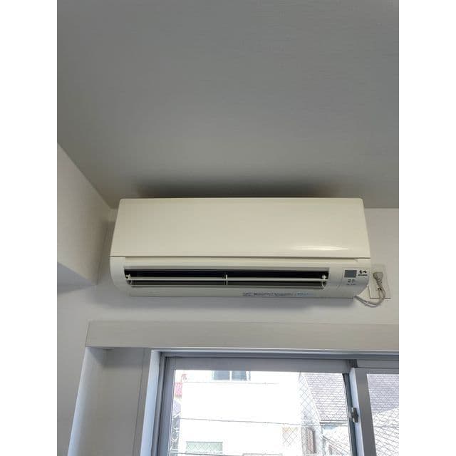 Room image 8