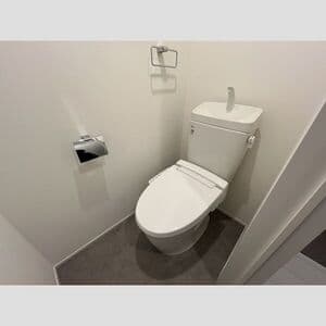 Room image 12