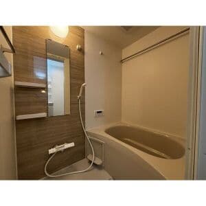 Room image 15
