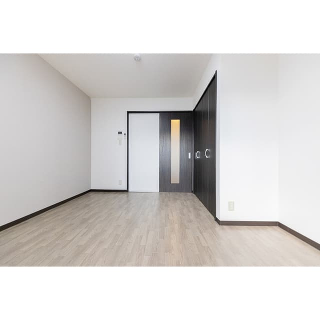 Room image 14