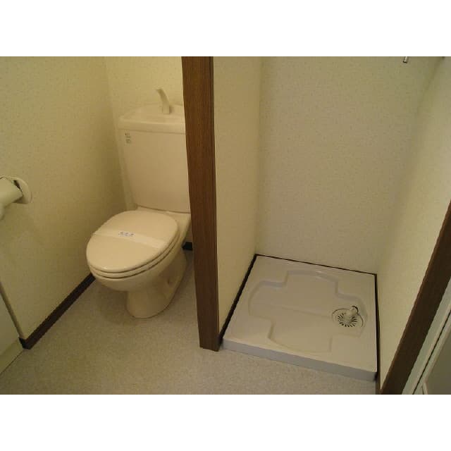 Room image 11
