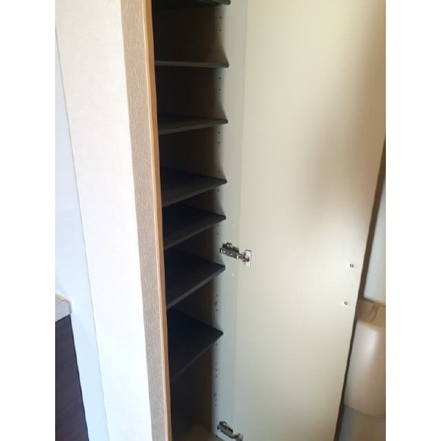 Room image 12