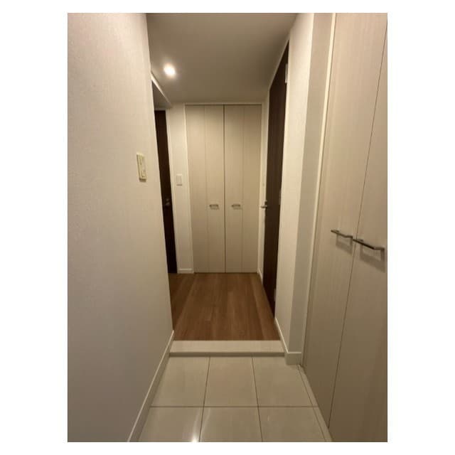 Room image 16