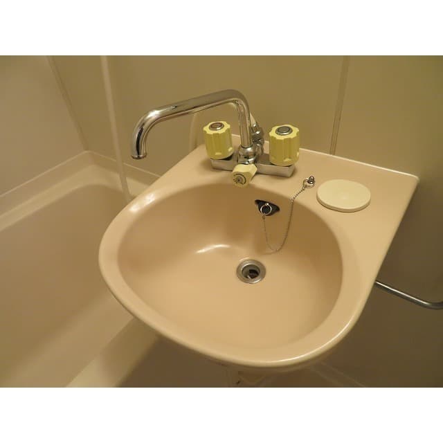 Room image 12