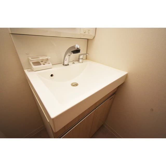 Room image 12