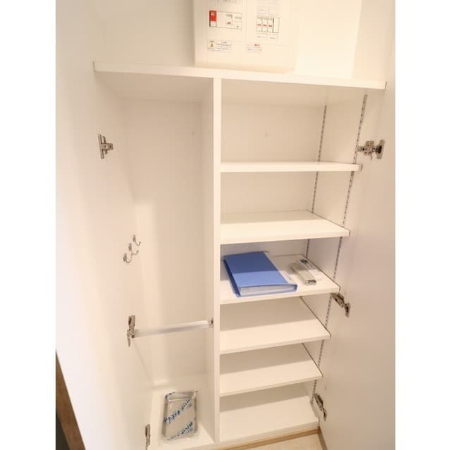 Room image 13