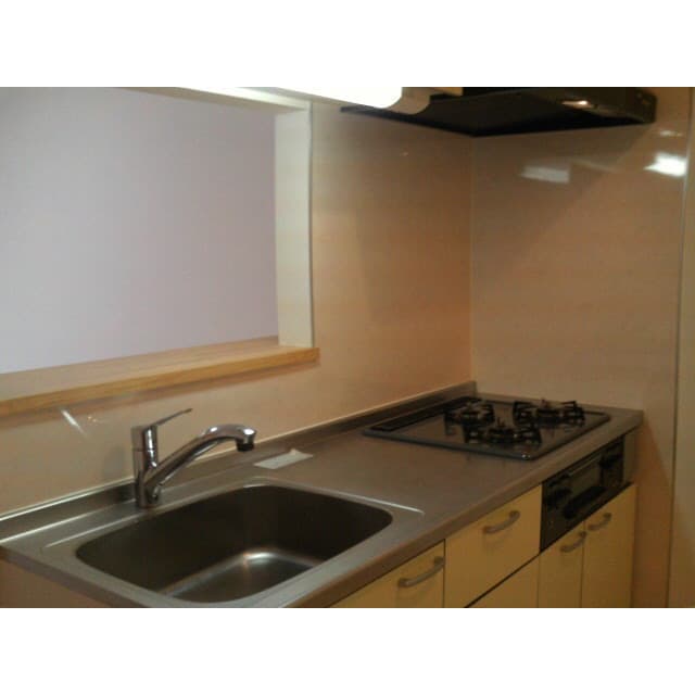 Room image 8