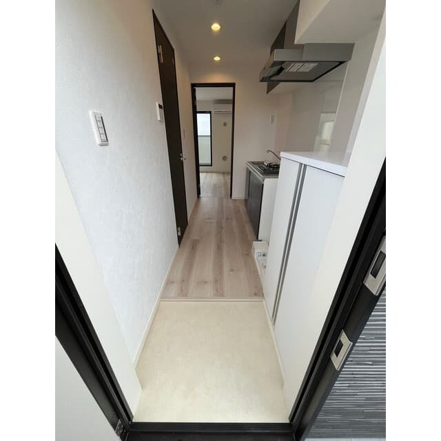 Room image 8