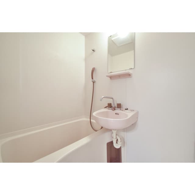 Room image 11