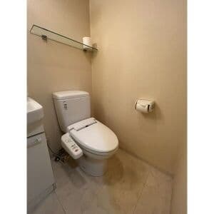 Room image 12