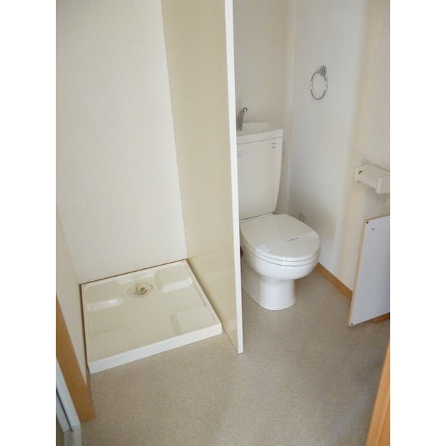 Room image 11