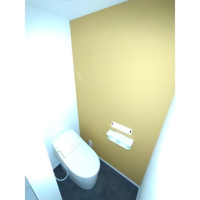 Room image 15