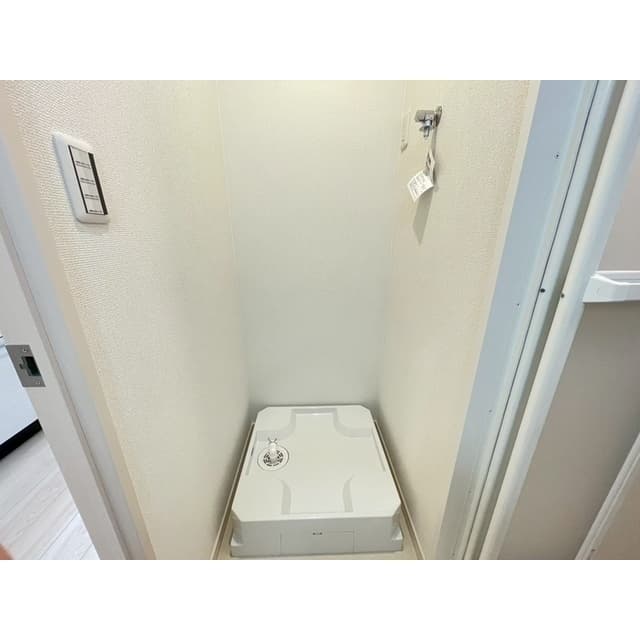Room image 12