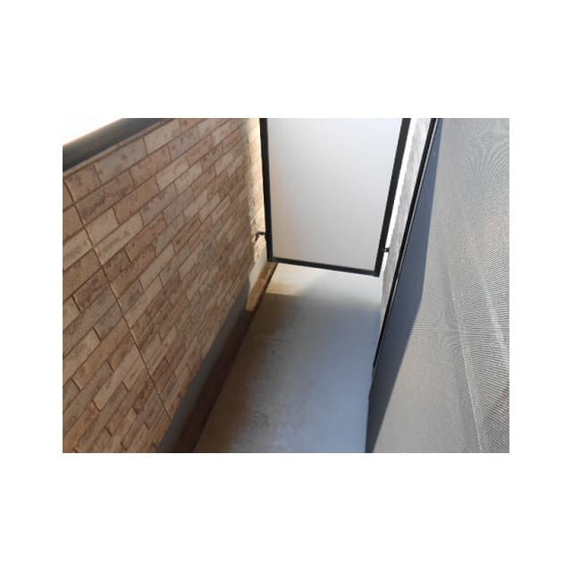 Room image 12