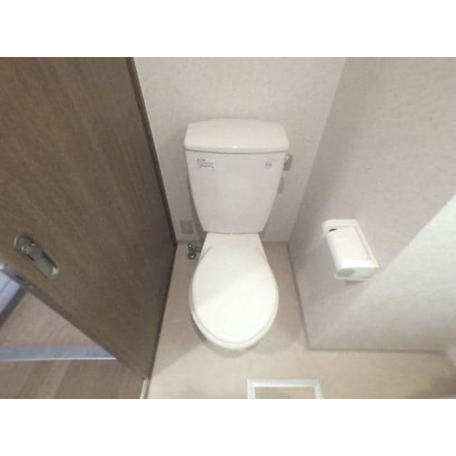 Room image 16