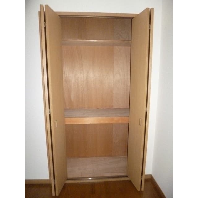 Room image 13