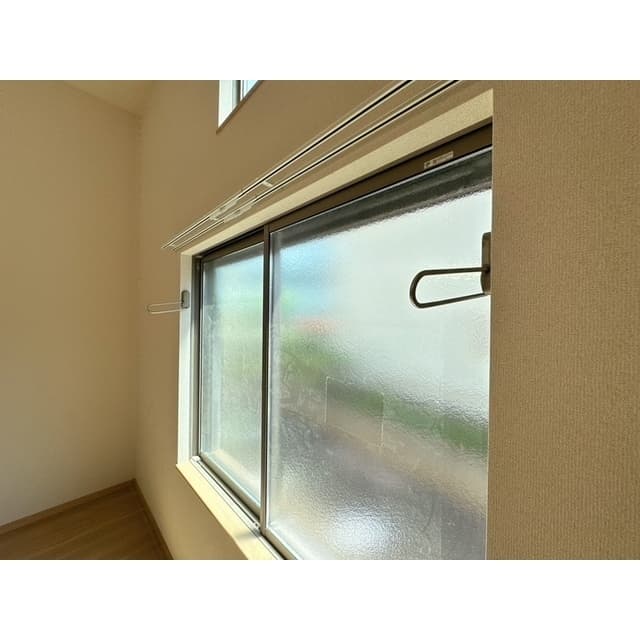 Room image 15