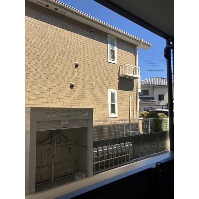 Room image 13