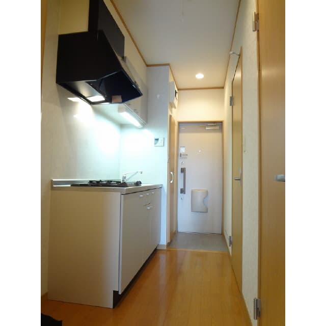 Room image 12