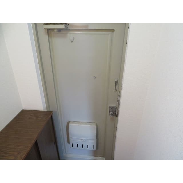 Room image 16