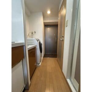 Room image 12